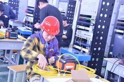 商贸部成功协办河南省2019中职学校网络应用技术类技能大赛网络技术服务